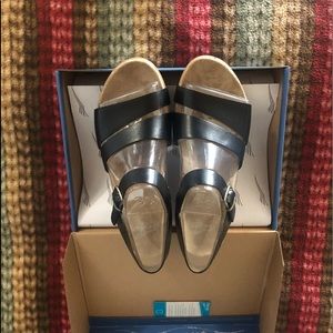 Dansko Lindsay Burnished Calf Black